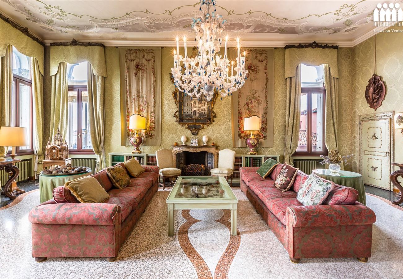 Venice Ca' Cerchieri Piano Nobile living area Ca' Cerchieri Piano Nobile living area