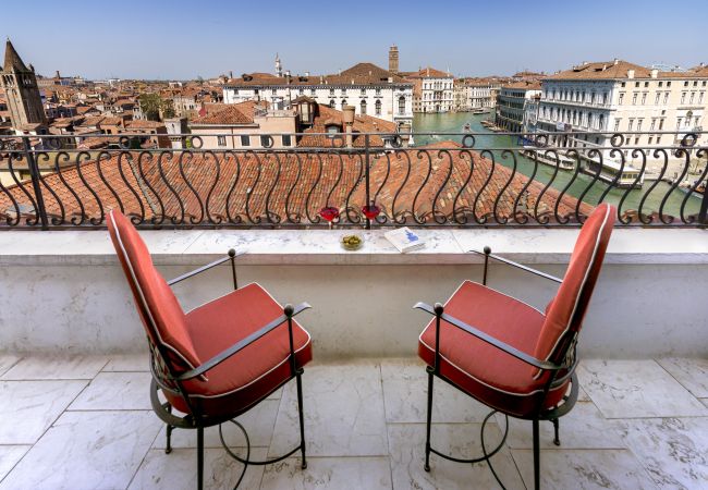 Ferienwohnung in Venedig - Ca' Cerchieri Terrace Canal View Ferienwohnung in Venedig - Ca' Cerchieri Terrace Canal View