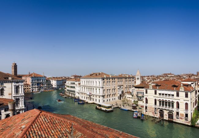 Ferienwohnung in Venedig - Ca' Cerchieri Terrace Canal View Ferienwohnung in Venedig - Ca' Cerchieri Terrace Canal View