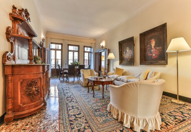 Ferienwohnung in Venedig - Ca' Dei Greci Canal View Ferienwohnung in Venedig - Ca' Dei Greci Canal View