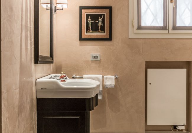 Ferienwohnung in Venedig - Ca' Dell'Opera Terrasse Ferienwohnung in Venedig - Ca' Dell'Opera Terrasse