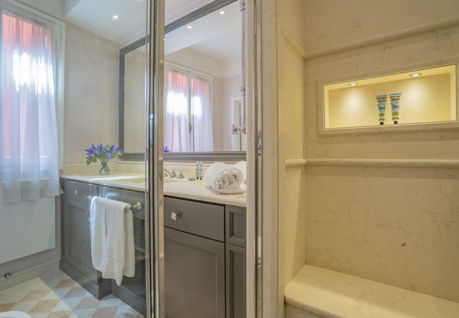 Ferienwohnung in Venedig - Ca' Grassi 2 Charming Balcony Ferienwohnung in Venedig - Ca' Grassi 2 Charming Balcony