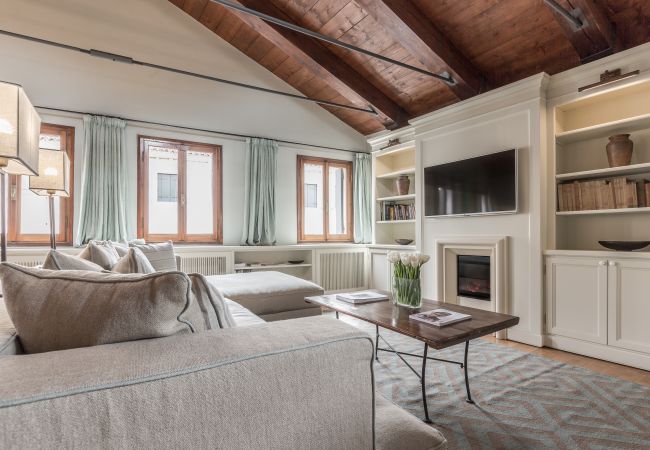 Ferienwohnung in Venedig - Ca' Grassi 3 Venetian Terrace Ferienwohnung in Venedig - Ca' Grassi 3 Venetian Terrace