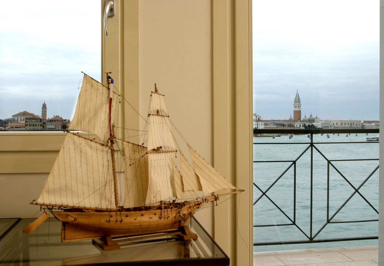 Ferienwohnung in Venedig - Ca' Redentore 4 Canal View Ferienwohnung in Venedig - Ca' Redentore 4 Canal View