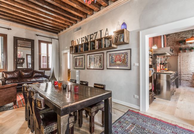 Ferienwohnung in Venedig - Ca' Via della Seta Canal View  Ferienwohnung in Venedig - Ca' Via della Seta Canal View