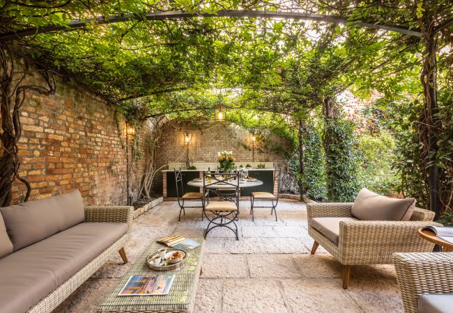 Ferienwohnung in Venedig - La Baruffa mit Privatgarten Ferienwohnung in Venedig - La Baruffa mit Privatgarten