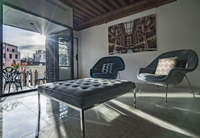 Ferienwohnung in Venedig - La Loggia am Canal Grande Ferienwohnung in Venedig - La Loggia am Canal Grande