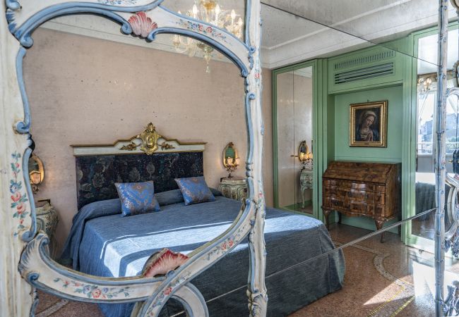 Ferienwohnung in Venedig - Ca' Degli Specchi am Canal Grande Ferienwohnung in Venedig - Ca' Degli Specchi am Canal Grande