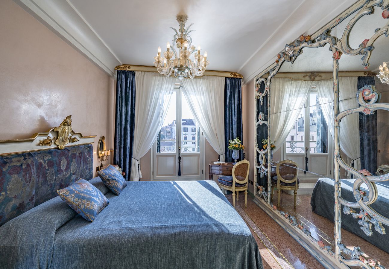 Ferienwohnung in Venedig - Ca' Degli Specchi am Canal Grande Ferienwohnung in Venedig - Ca' Degli Specchi am Canal Grande