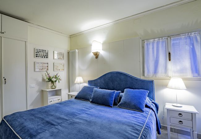 Ferienwohnung in Venedig - Lo Squero 1 Der Geheime Innenhof in Dorsoduro Ferienwohnung in Venedig - Lo Squero 1 Der Geheime Innenhof in Dorsoduro