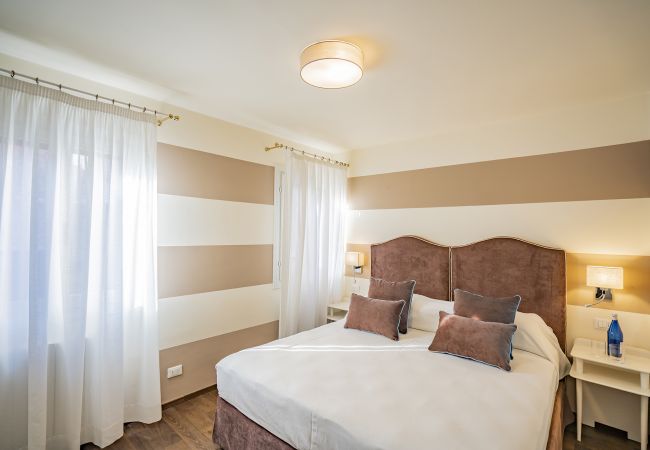 Ferienwohnung in Venedig - Lo Squero 3 Mietwohnung mit Balkon in Dorsoduro Ferienwohnung in Venedig - Lo Squero 3 Mietwohnung mit Balkon in Dorsoduro