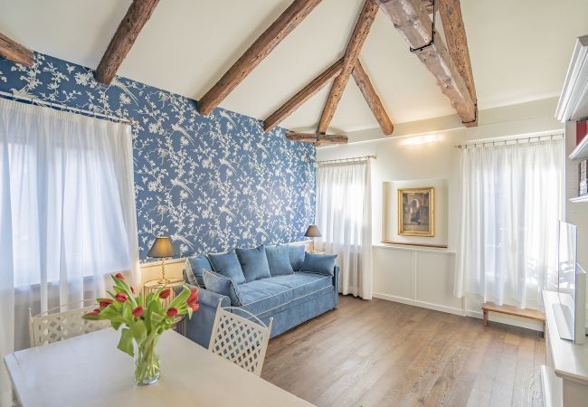 Ferienwohnung in Venedig - Lo Squero 3 Mietwohnung mit Balkon in Dorsoduro Ferienwohnung in Venedig - Lo Squero 3 Mietwohnung mit Balkon in Dorsoduro