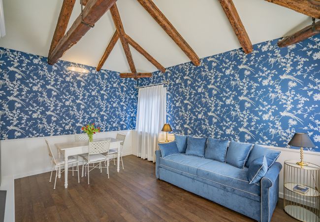 Ferienwohnung in Venedig - Lo Squero 3 Mietwohnung mit Balkon in Dorsoduro Ferienwohnung in Venedig - Lo Squero 3 Mietwohnung mit Balkon in Dorsoduro