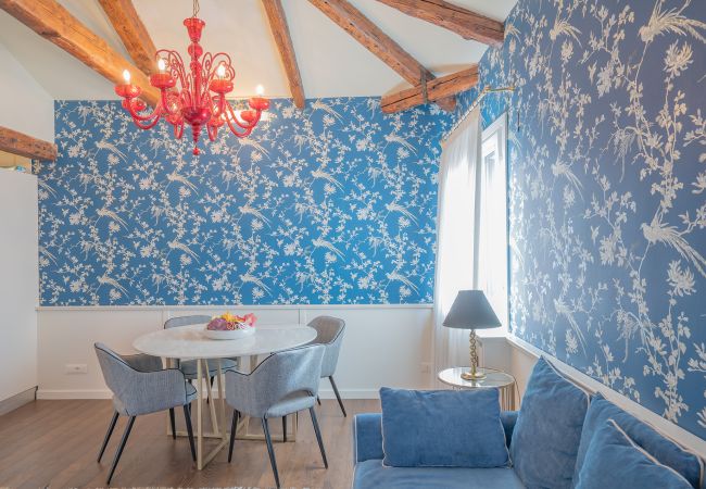 Ferienwohnung in Venedig - Lo Squero 3 Mietwohnung mit Balkon in Dorsoduro Ferienwohnung in Venedig - Lo Squero 3 Mietwohnung mit Balkon in Dorsoduro