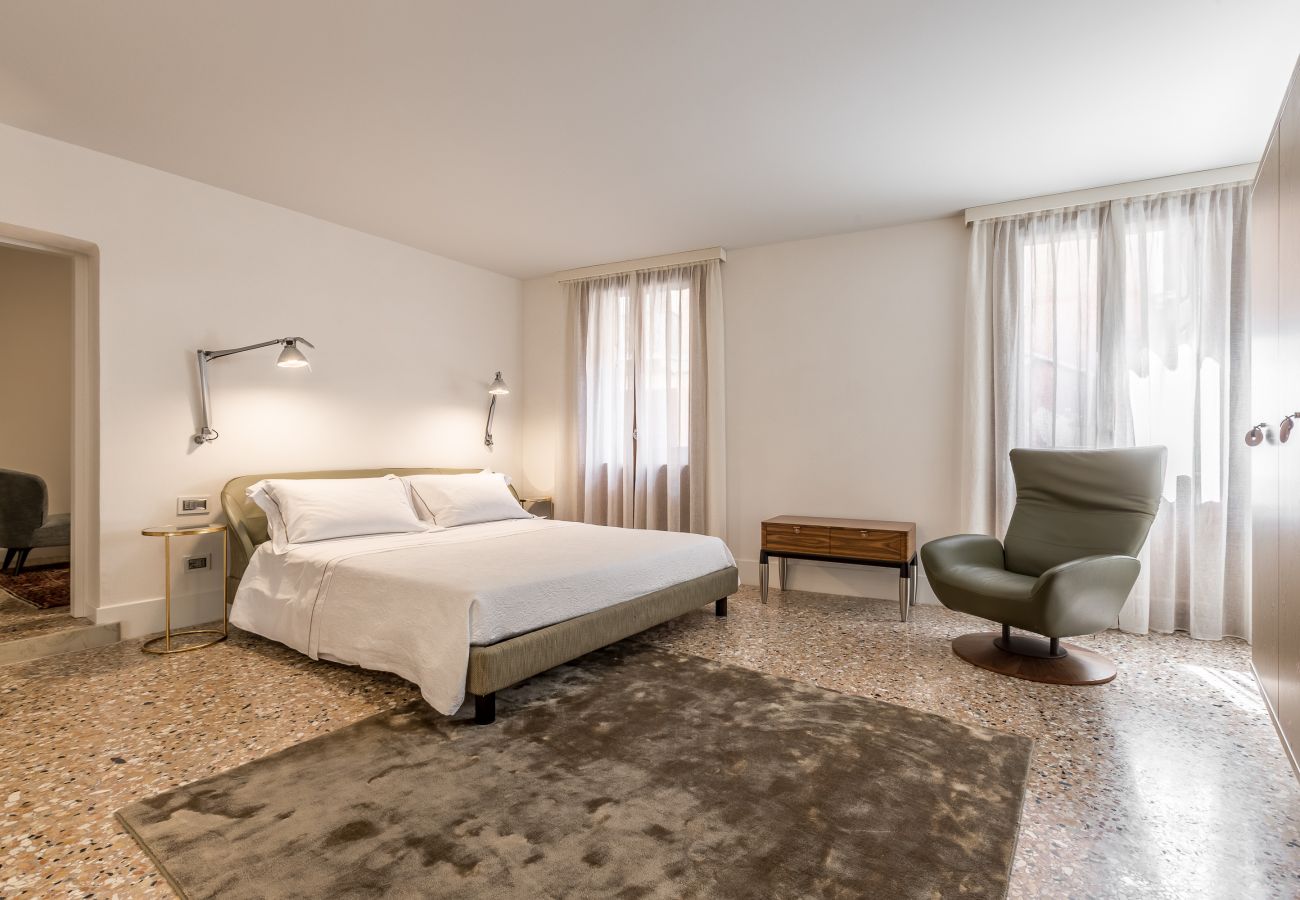 Ferienwohnung in Venedig - La Corte dei Cuoridoro 2 Canal View Ferienwohnung in Venedig - La Corte dei Cuoridoro 2 Canal View