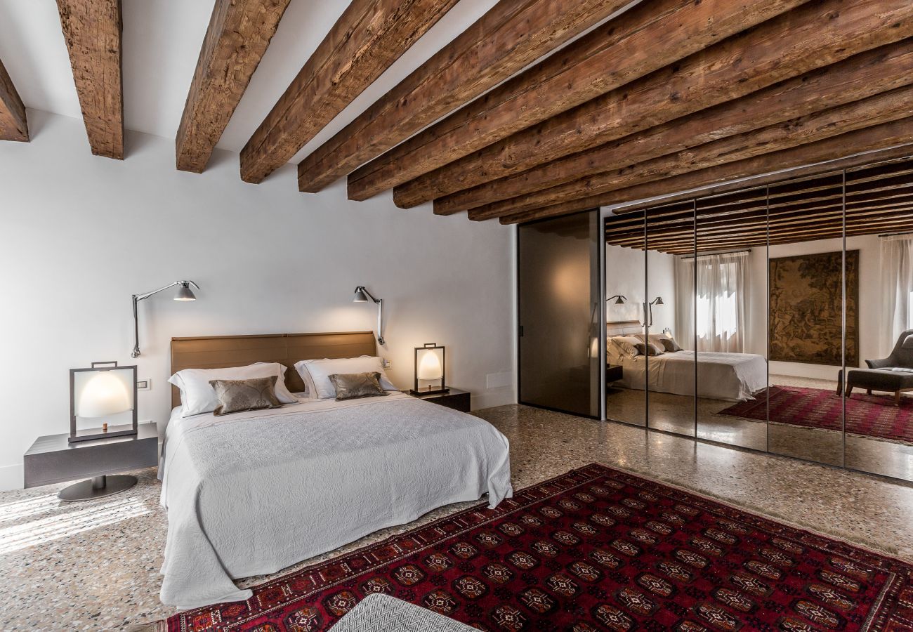 Ferienwohnung in Venedig - La Corte dei Cuoridoro 2 Canal View Ferienwohnung in Venedig - La Corte dei Cuoridoro 2 Canal View