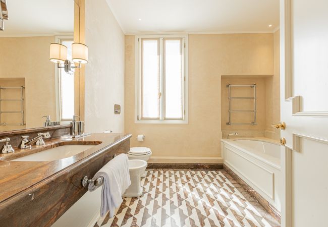 Ferienwohnung in Venedig - L'Opera Divina Ferienwohnung in Venedig - L'Opera Divina