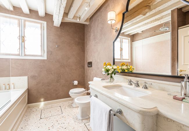 Ferienwohnung in Venedig - L'Opera Divina Ferienwohnung in Venedig - L'Opera Divina