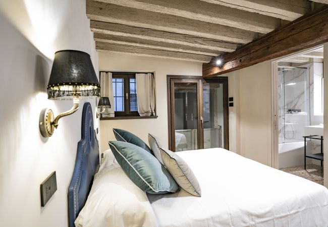 Ferienwohnung in Venedig - Corte Rubbi 1 A True Canal-side Experience Ferienwohnung in Venedig - Corte Rubbi 1 A True Canal-side Experience