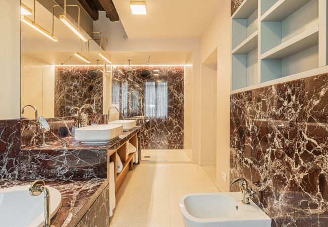 Ferienwohnung in Venedig - Palazzo Angelo Piano Nobile Ferienwohnung in Venedig - Palazzo Angelo Piano Nobile