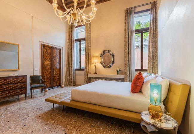 Ferienwohnung in Venedig - Palazzo Angelo Piano Nobile Ferienwohnung in Venedig - Palazzo Angelo Piano Nobile