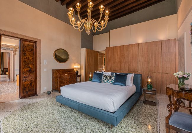 Ferienwohnung in Venedig - Palazzo Angelo Piano Nobile Ferienwohnung in Venedig - Palazzo Angelo Piano Nobile