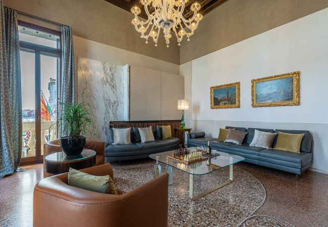 Ferienwohnung in Venedig - Palazzo Angelo Piano Nobile Ferienwohnung in Venedig - Palazzo Angelo Piano Nobile