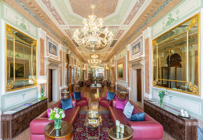 Ferienwohnung in Venedig - Palazzo Angelo Piano Nobile Ferienwohnung in Venedig - Palazzo Angelo Piano Nobile