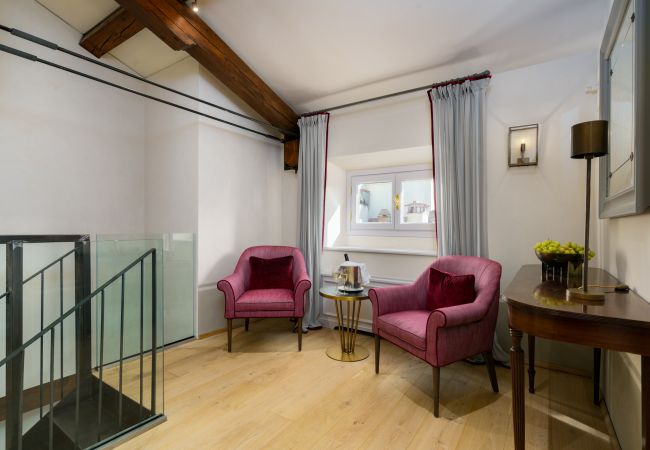 Ferienwohnung in Florenz - Marchesa Olympia - La Dimora degli Affreschi Florence Ferienwohnung in Florenz - Marchesa Olympia - La Dimora degli Affreschi Florence