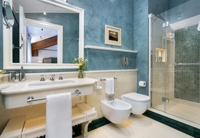 Ferienwohnung in Florenz - Marchesa Olympia - La Dimora degli Affreschi Florence Ferienwohnung in Florenz - Marchesa Olympia - La Dimora degli Affreschi Florence