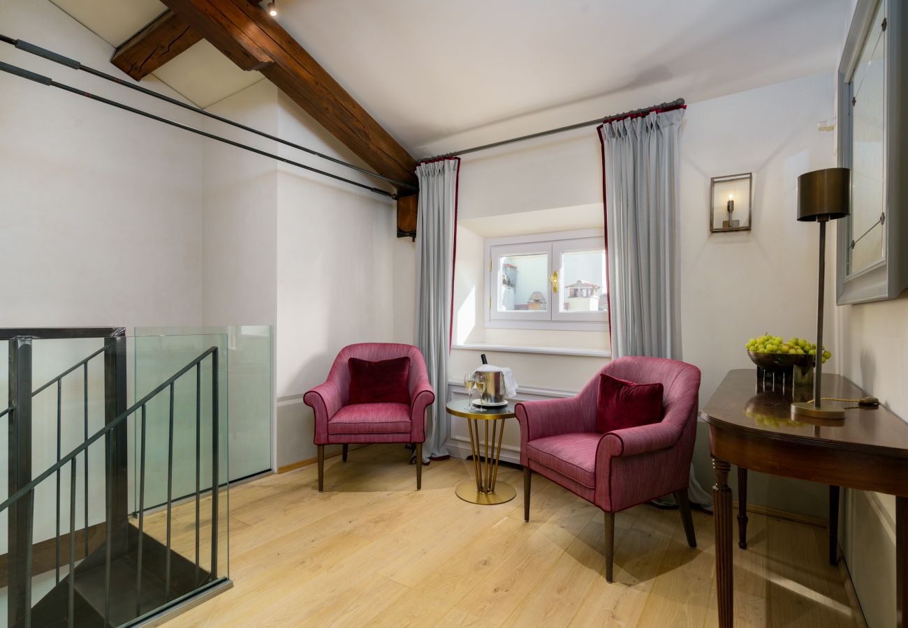 Ferienwohnung in Florenz - Marchesa Olympia - La Dimora degli Affreschi Florence Ferienwohnung in Florenz - Marchesa Olympia - La Dimora degli Affreschi Florence