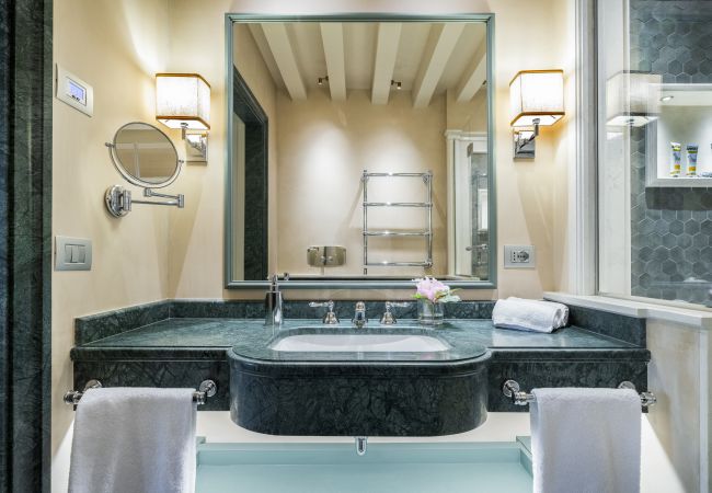 Ferienwohnung in Venedig - La Dimora di Lady J A San Marco Townhouse Ferienwohnung in Venedig - La Dimora di Lady J A San Marco Townhouse