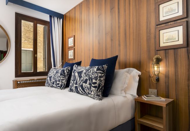 Ferienwohnung in Venedig - The Yacht House Canal View Ferienwohnung in Venedig - The Yacht House Canal View