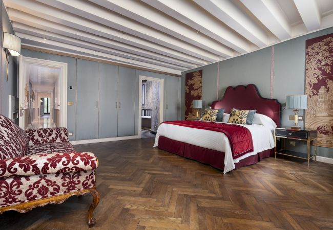 Ferienwohnung in Venedig - Palazzo Loredan Grand Canal Ferienwohnung in Venedig - Palazzo Loredan Grand Canal