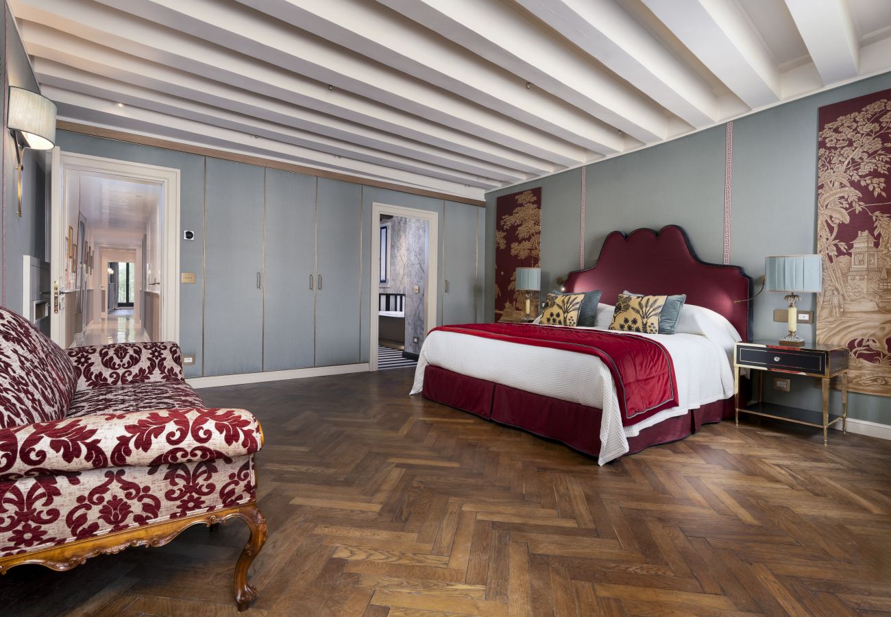 Ferienwohnung in Venedig - Palazzo Loredan Grand Canal Ferienwohnung in Venedig - Palazzo Loredan Grand Canal