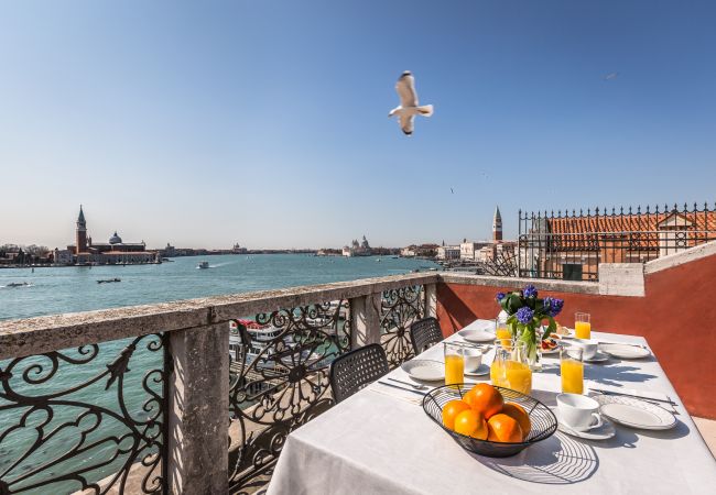 Appartement à Venise - Ca' del Santo Terrace and Canal View  Appartement à Venise - Ca' del Santo Terrace and Canal View