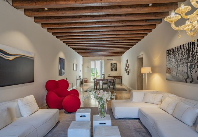 Appartement à Venise - Sartor Apartment with Canal View and Private Court Appartement à Venise - Sartor Apartment with Canal View and Private Court