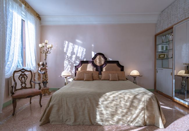 Appartement à Venise - Ca' Degli Specchi Grand Canal Appartement à Venise - Ca' Degli Specchi Grand Canal