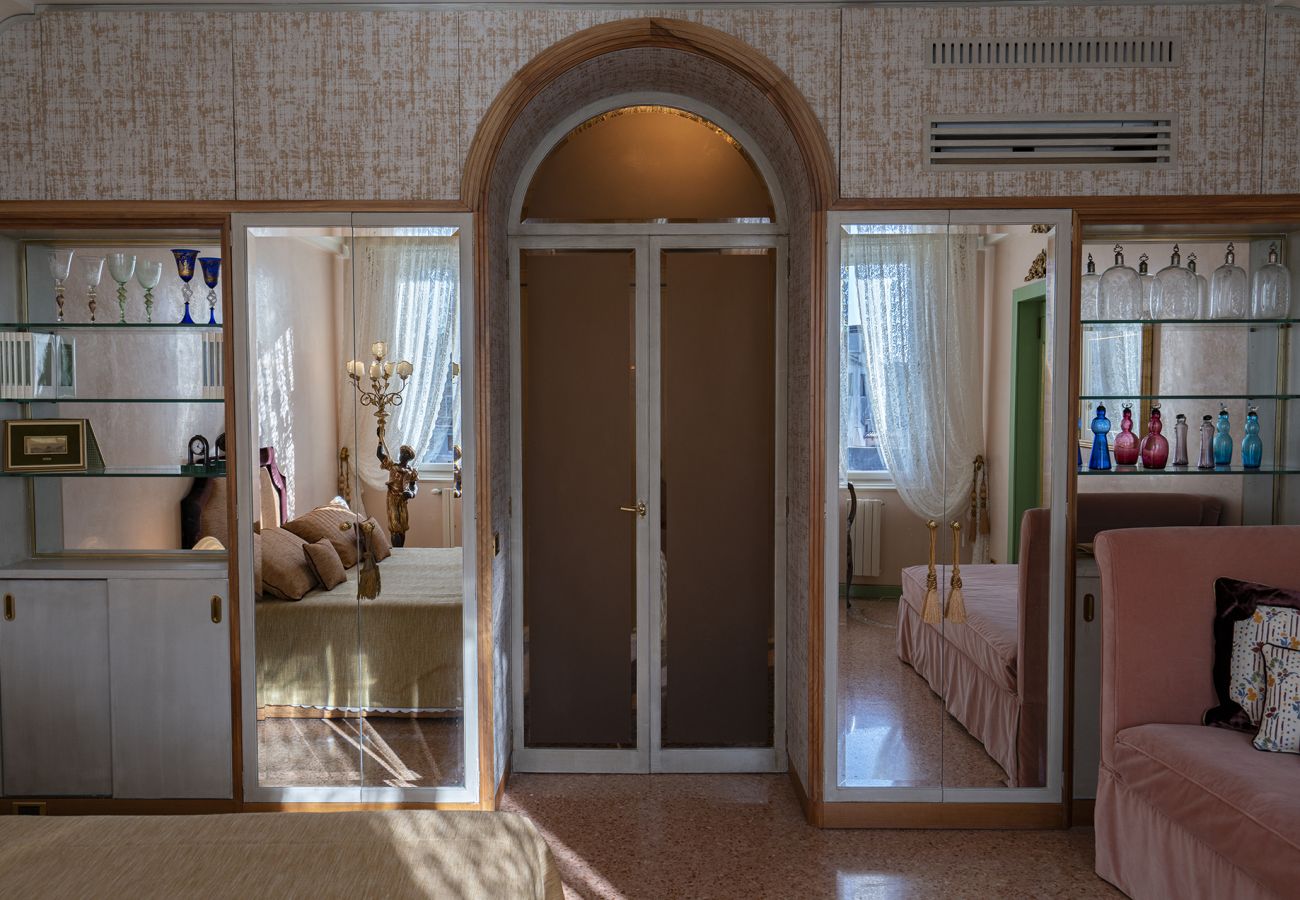 Appartement à Venise - Ca' Degli Specchi Grand Canal Appartement à Venise - Ca' Degli Specchi Grand Canal