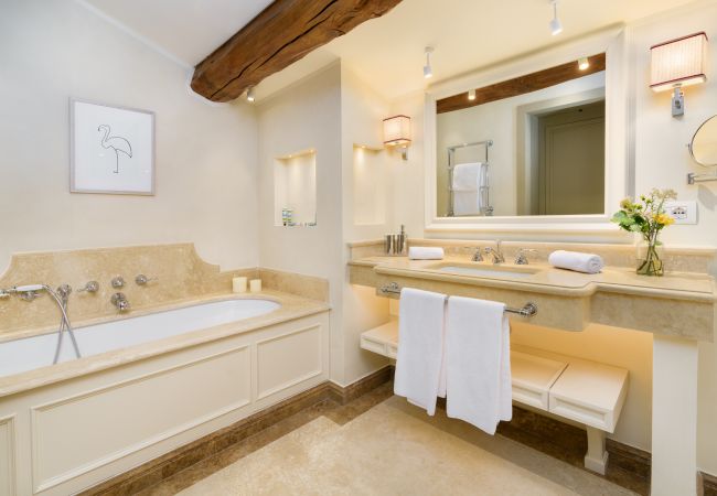 Appartement à Florence - Donna Lipsi - La Dimora degli Affreschi Florence  Appartement à Florence - Donna Lipsi - La Dimora degli Affreschi Florence