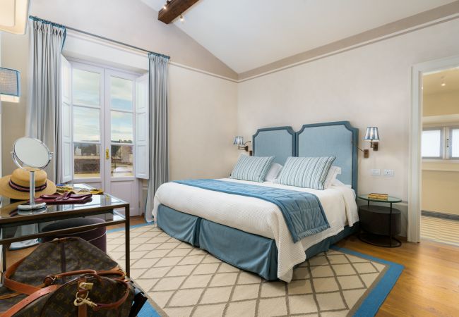 Appartement à Florence - Donna Lipsi - La Dimora degli Affreschi Florence  Appartement à Florence - Donna Lipsi - La Dimora degli Affreschi Florence