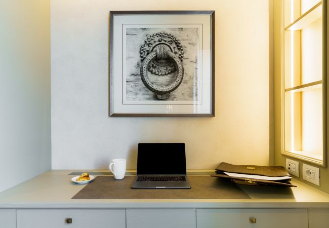 Appartement à Florence - Donna Lipsi - La Dimora degli Affreschi Florence  Appartement à Florence - Donna Lipsi - La Dimora degli Affreschi Florence