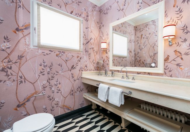 Appartement à Florence - Donna Lipsi - La Dimora degli Affreschi Florence  Appartement à Florence - Donna Lipsi - La Dimora degli Affreschi Florence