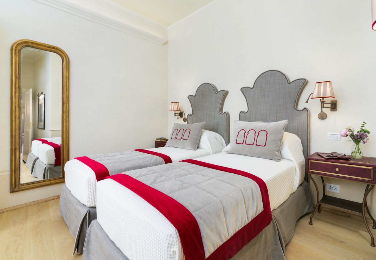 Appartement à Florence - Don Tommaso - La Dimora degli Affreschi Florence Appartement à Florence - Don Tommaso - La Dimora degli Affreschi Florence