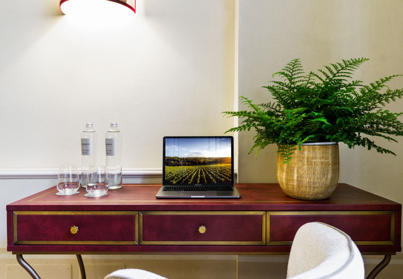 Appartement à Florence - Don Tommaso - La Dimora degli Affreschi Florence Appartement à Florence - Don Tommaso - La Dimora degli Affreschi Florence