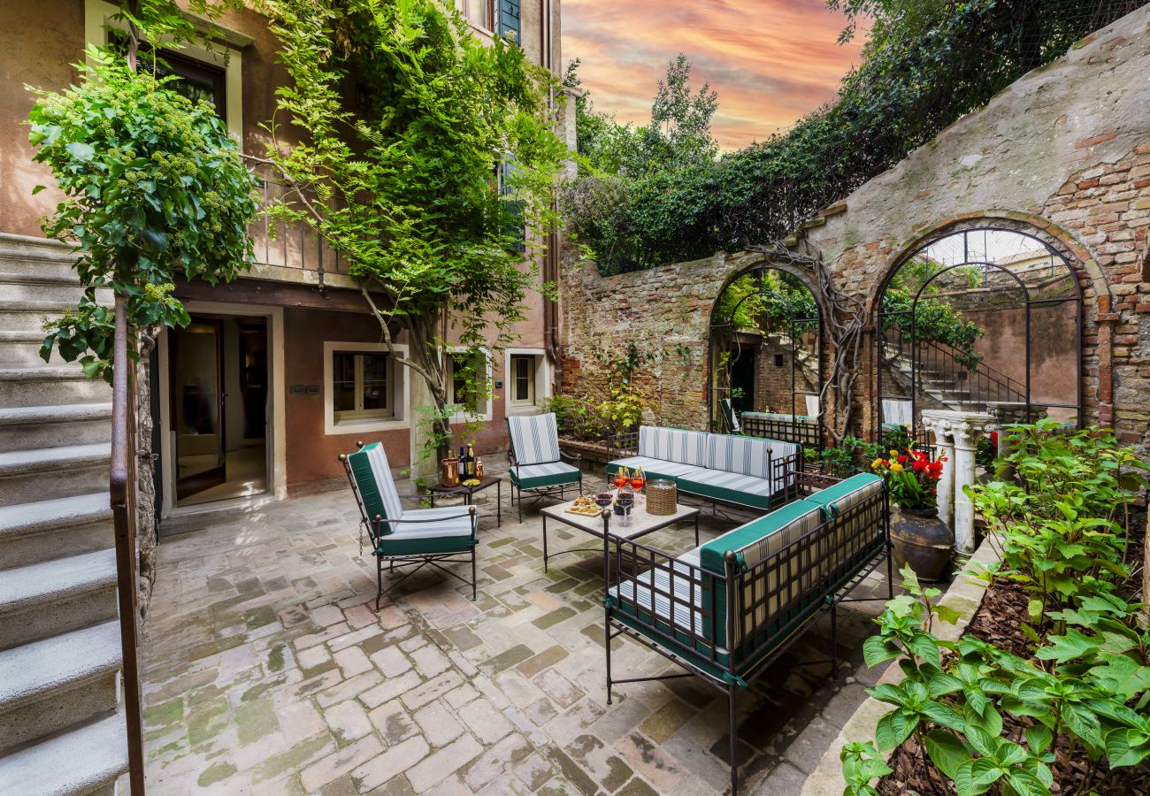 Appartement à Venise - Dimora Orlando with Private Courtyard