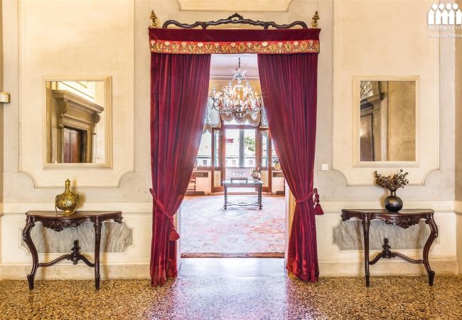 Appartamento a Venezia - Ca' Cerchieri Piano Nobile  Appartamento a Venezia - Ca' Cerchieri Piano Nobile