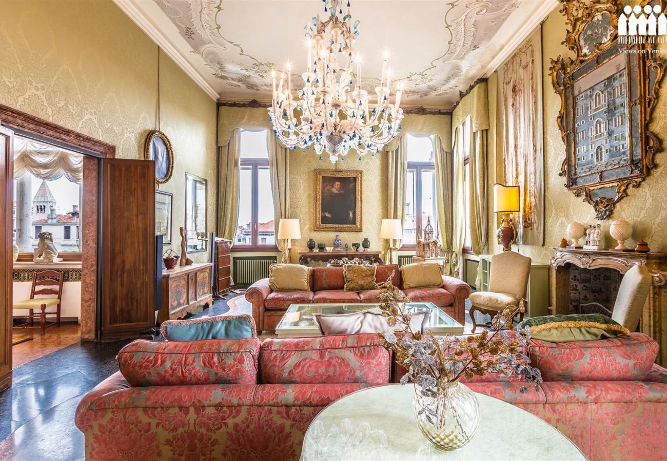 Appartamento a Venezia - Ca' Cerchieri Piano Nobile  Appartamento a Venezia - Ca' Cerchieri Piano Nobile