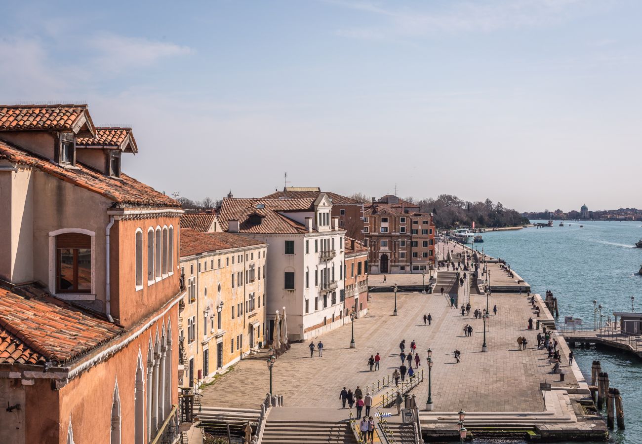 Appartamento a Venezia - Ca' del Santo Terrace and Canal View  Appartamento a Venezia - Ca' del Santo Terrace and Canal View