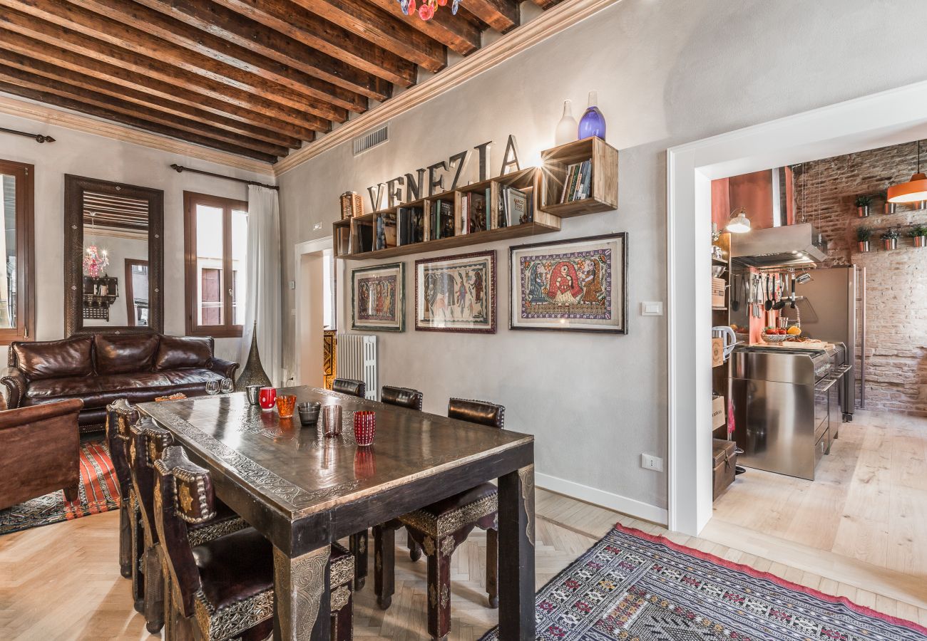 Appartamento a Venezia - Ca' Via della Seta Canal View  Appartamento a Venezia - Ca' Via della Seta Canal View